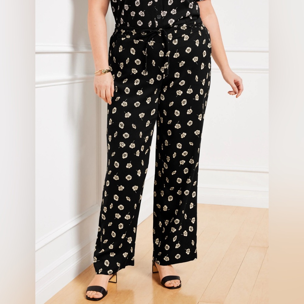 NWT Talbots Wide Leg Deco Flowers Pants, XL